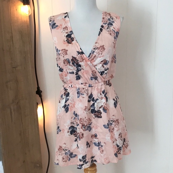 torrid Tops - Pink Floral top by Torrid / Size 2